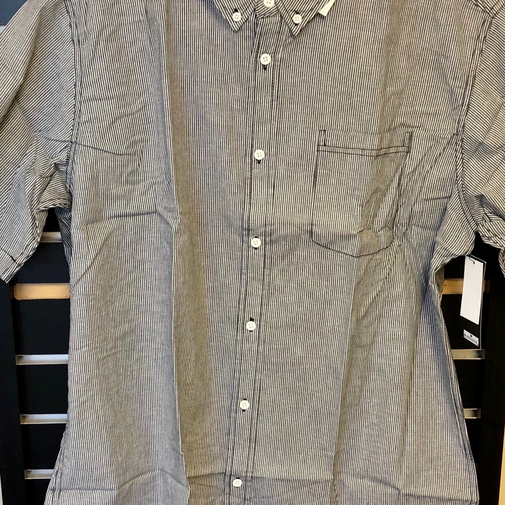 Men’s button down - Picture 6 of 8